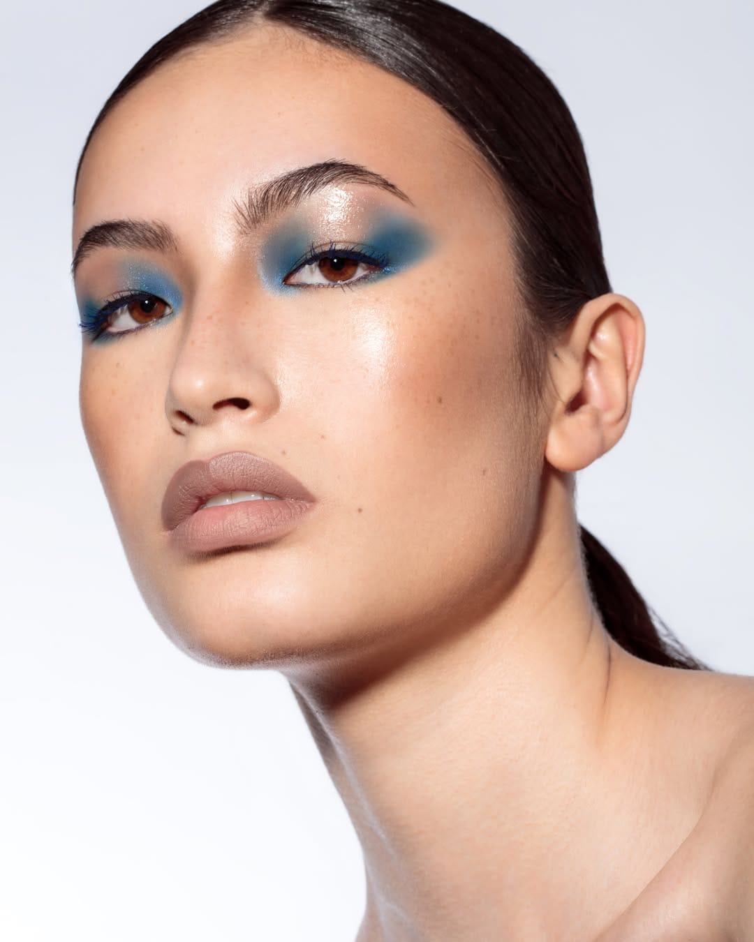 Post 9 by ESUM Cosmetics ® on Instagram (carousel)