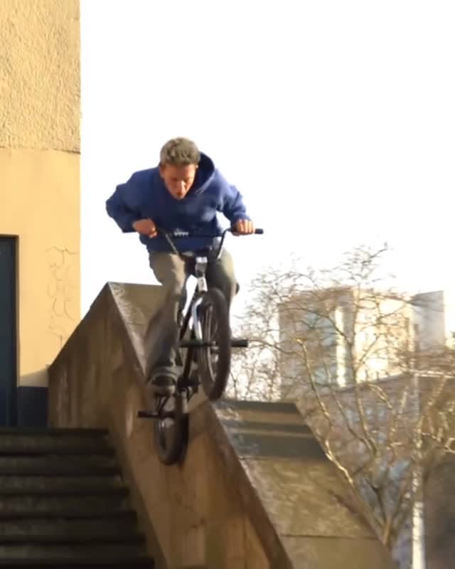 Post 6 by People's Store on Instagram (video)
