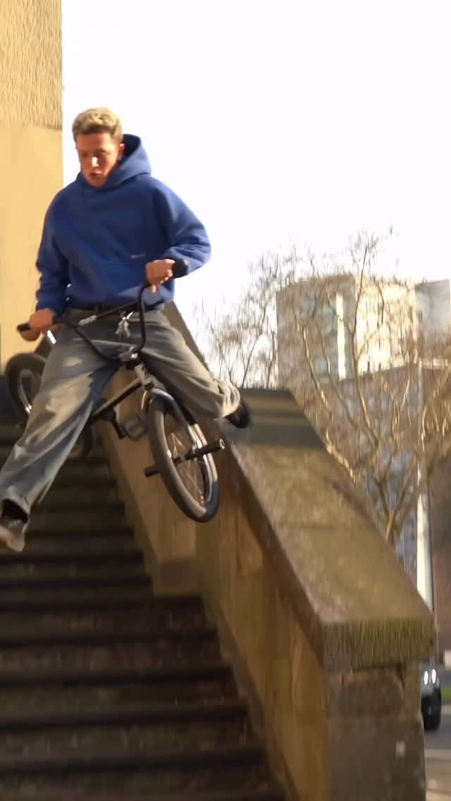 Post 8 by People's Store on Instagram (video)