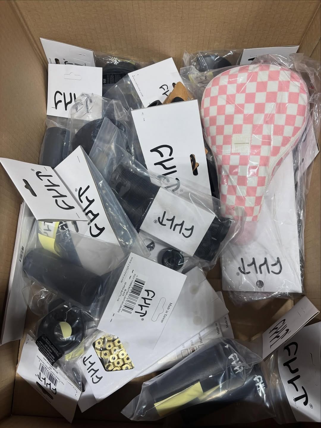 Post 9 by People's Store on Instagram (carousel)
