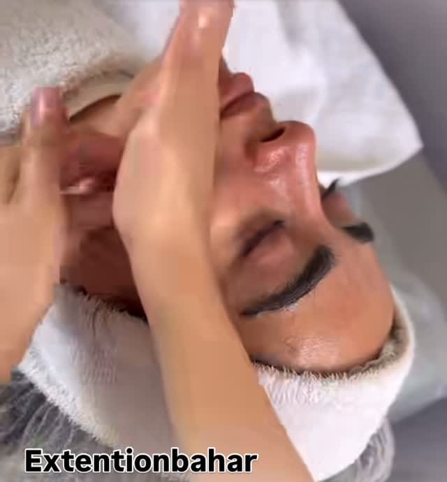 Post 8 by اموزش تخصصی پوست و اکستنشن on Instagram (video)