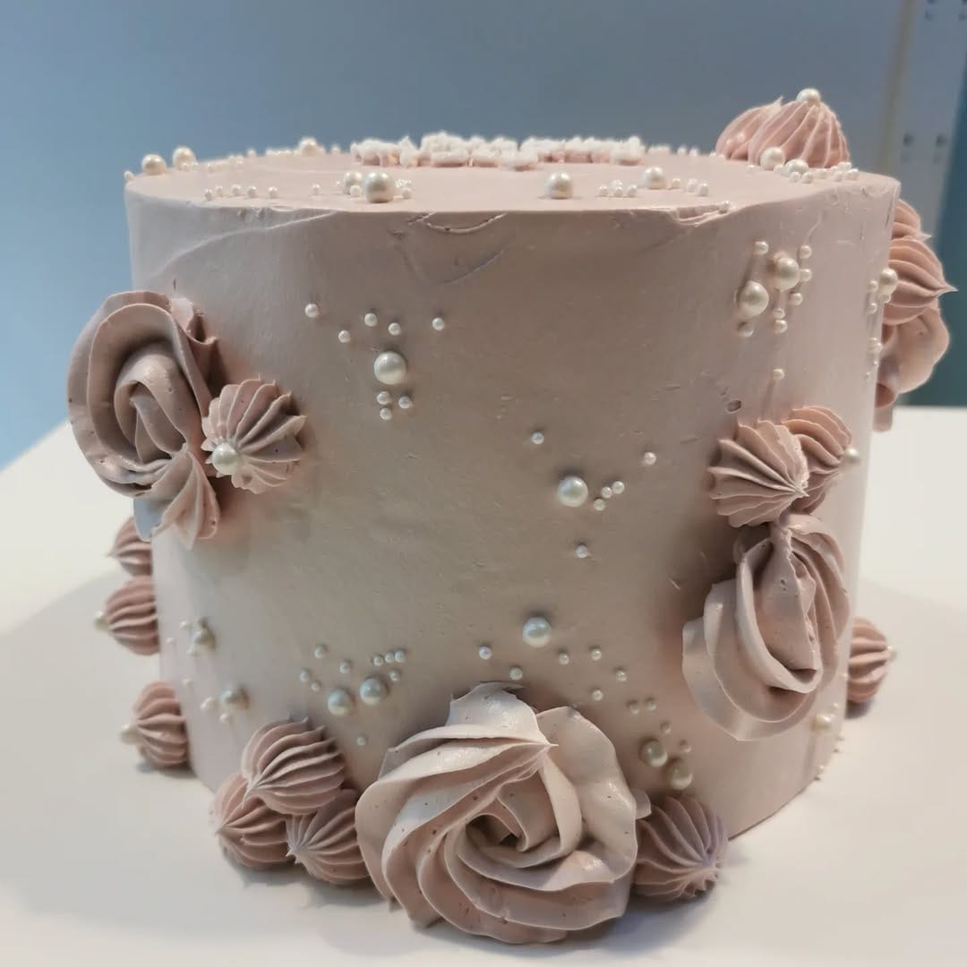 Post 5 by 𝐂𝐔𝐂𝐀® 𝐂𝐀𝐊𝐄𝐒 | 𝑻𝑶𝑹𝑻𝑬𝑵 on Instagram (carousel)