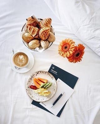Post 4 by M I S S K A D I A on Instagram (image)