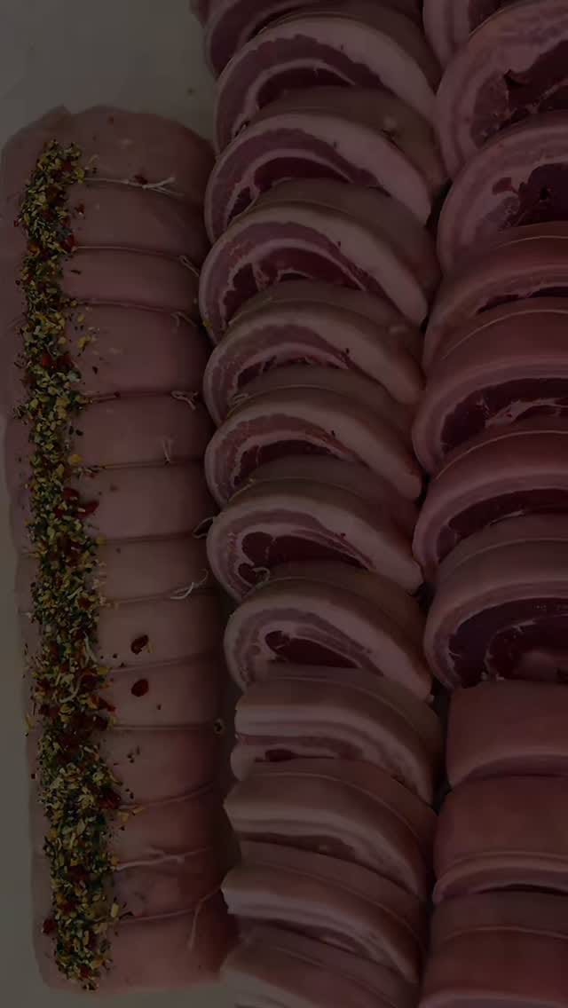 Post 2 by Canaã Feira on Instagram (video)