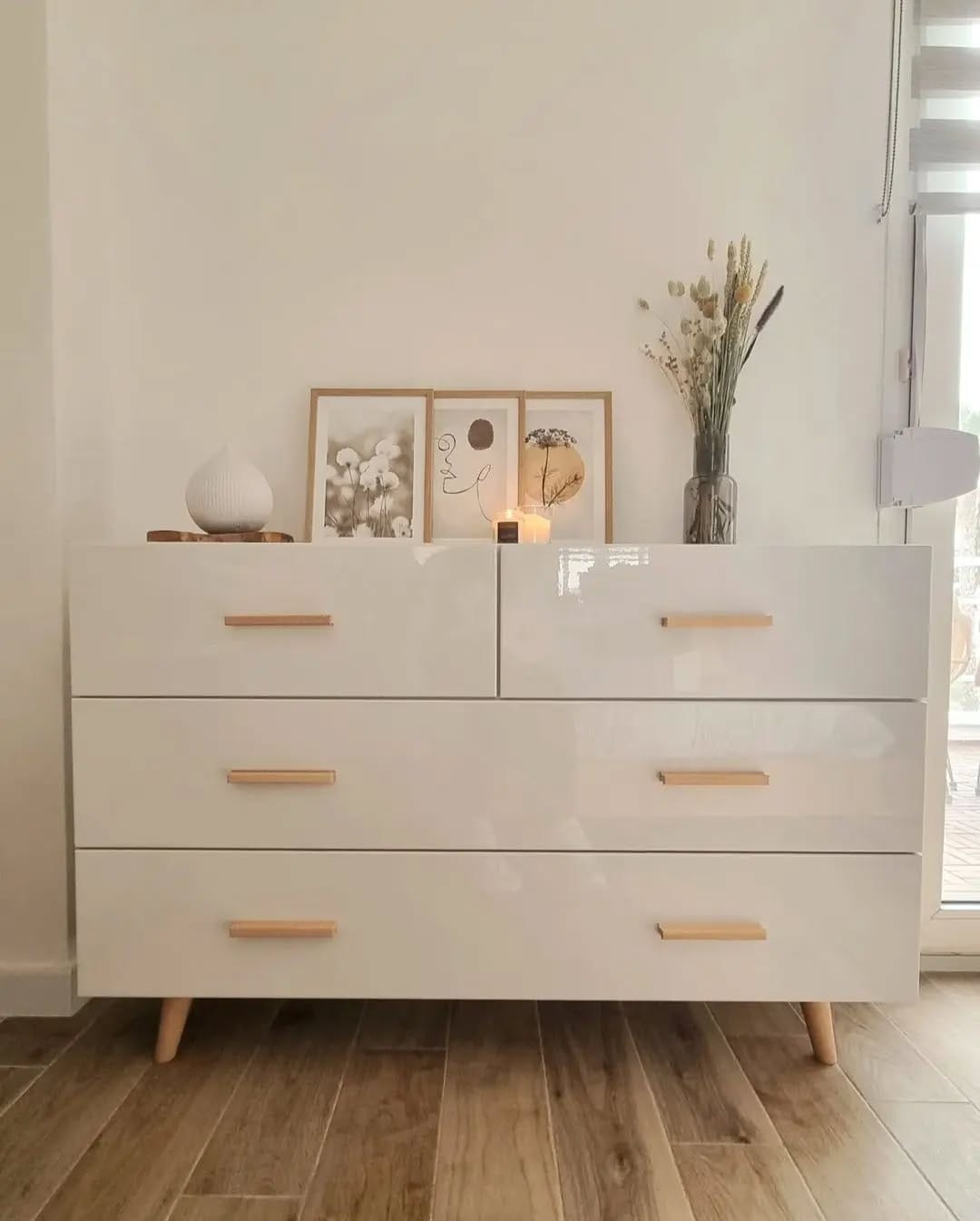 Post 8 by 𝐒𝐢𝐥𝐯𝐢𝐚 on Instagram (image)