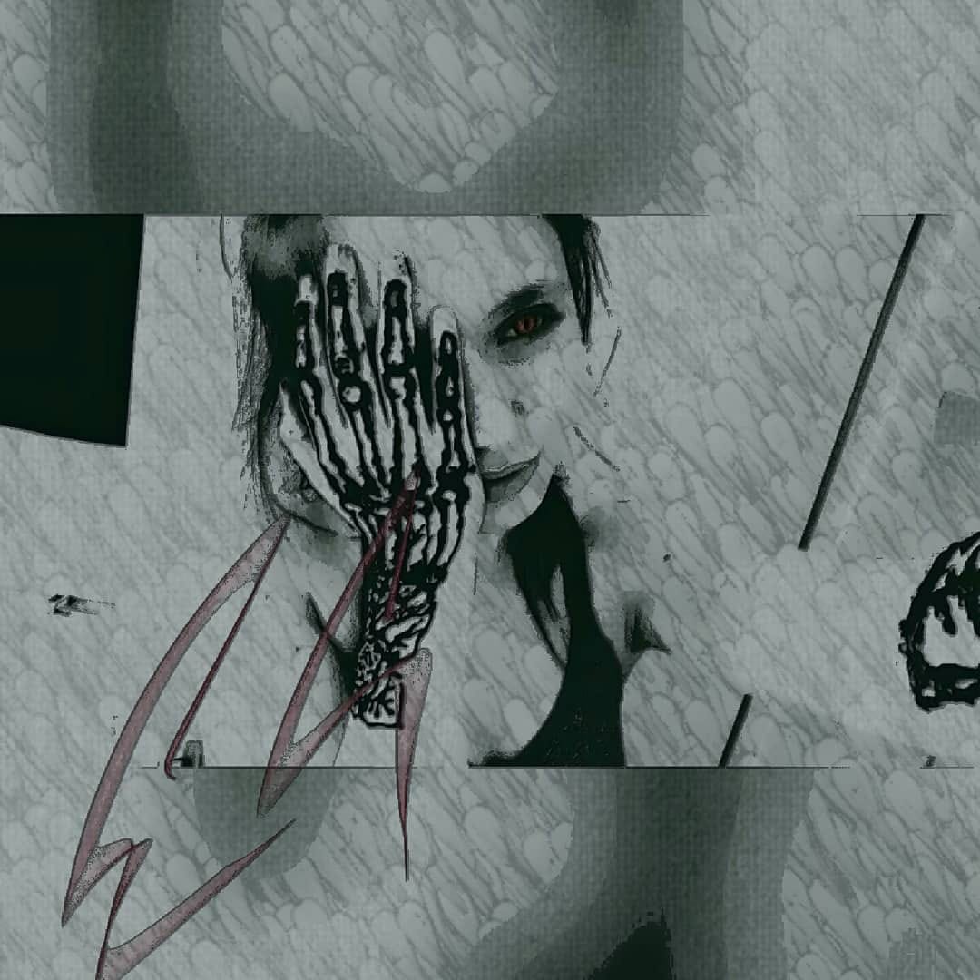 Post 4 by E.G. on Instagram (image)