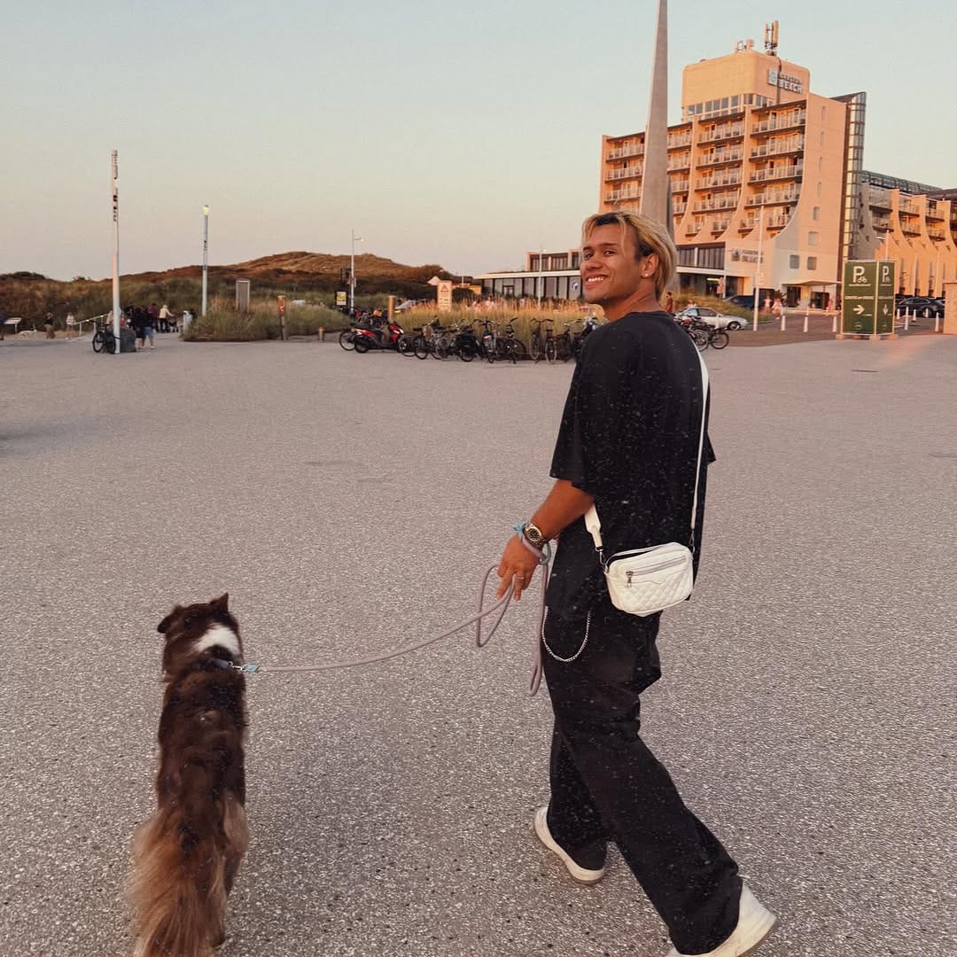 Post 1 by Tea on Instagram (image)