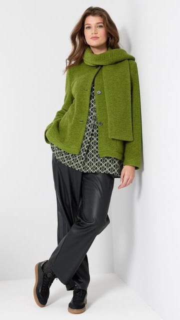 Post 5 by Limon Boutique on Instagram (video)