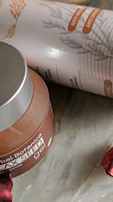 Post 3 by Herbal Botanica on Instagram (video)
