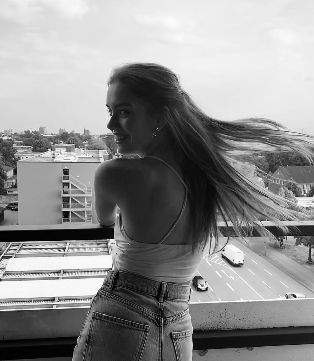 Post 7 by 𝐄𝐥𝐢𝐬𝐚 on Instagram (carousel)