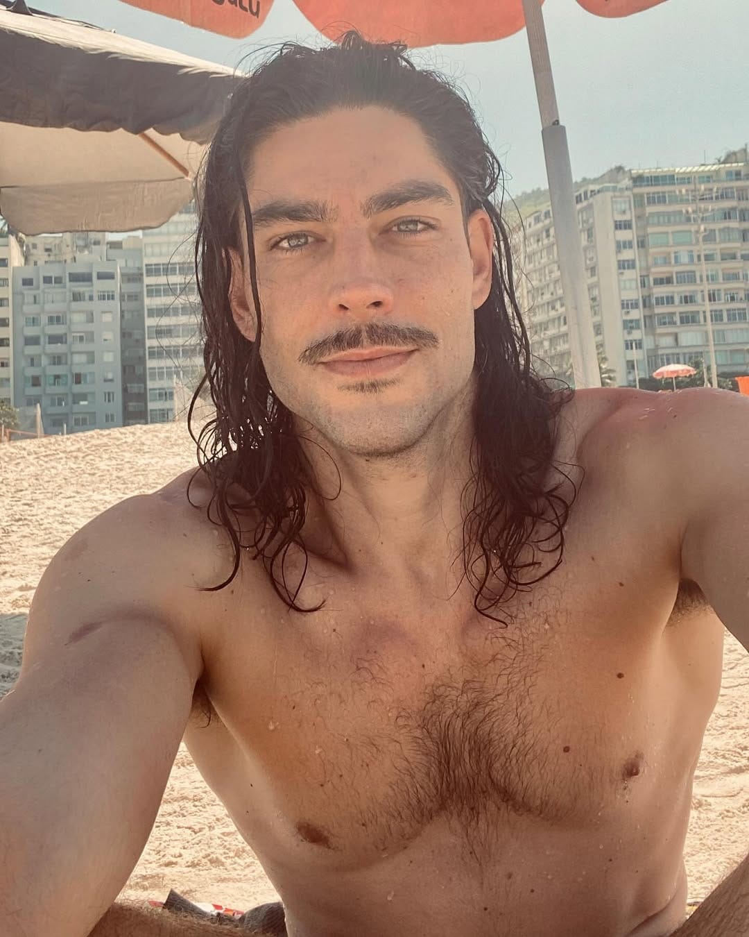 Post 3 by D A N I E L   M E Z G E R on Instagram (carousel)