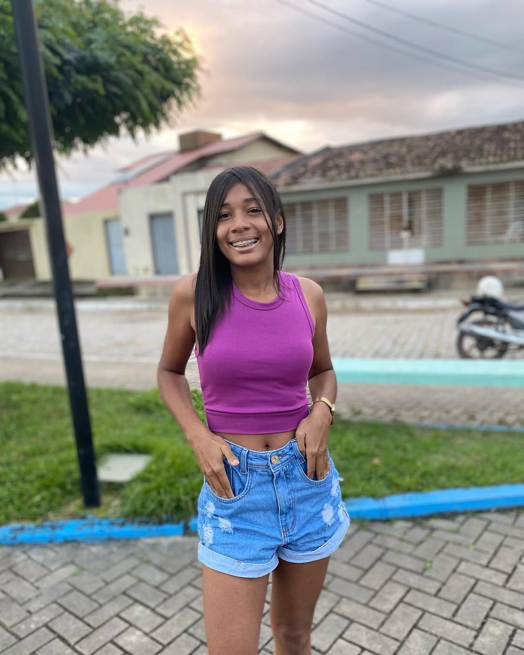 Post 2 by danielly celina on Instagram (image)