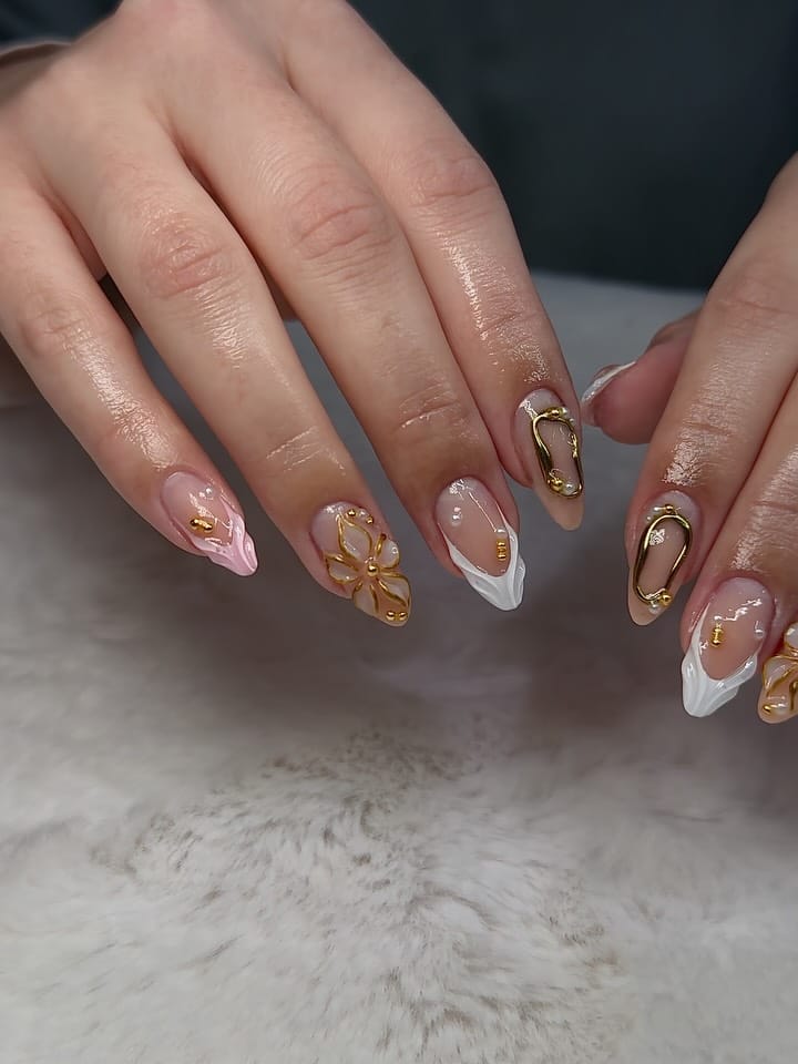 Post 4 by Cover Nails | NagelStudio on Instagram (carousel)