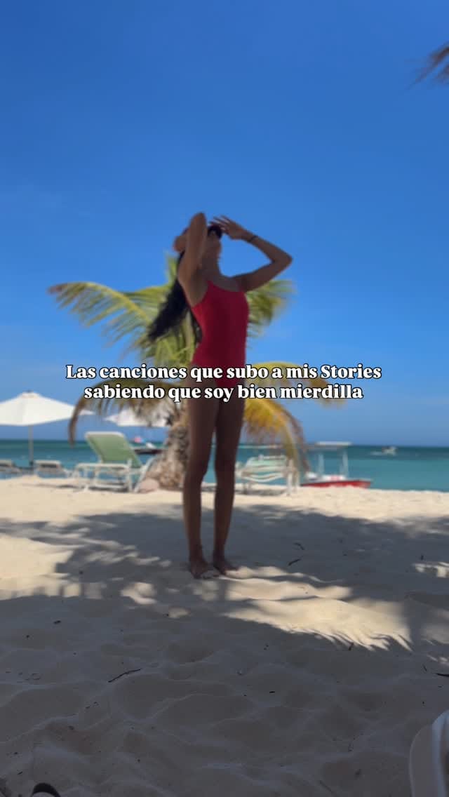 Post 1 by Ana Carolina on Instagram (video)