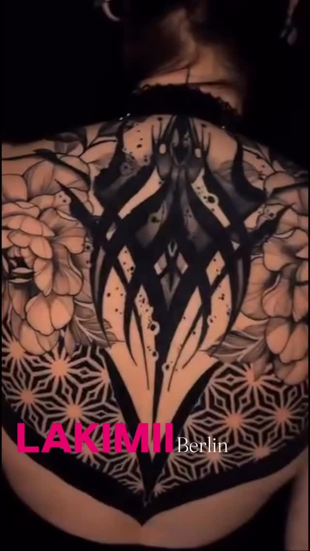 Post 2 by LAKIMII Berlin Tattoo on Instagram (video)