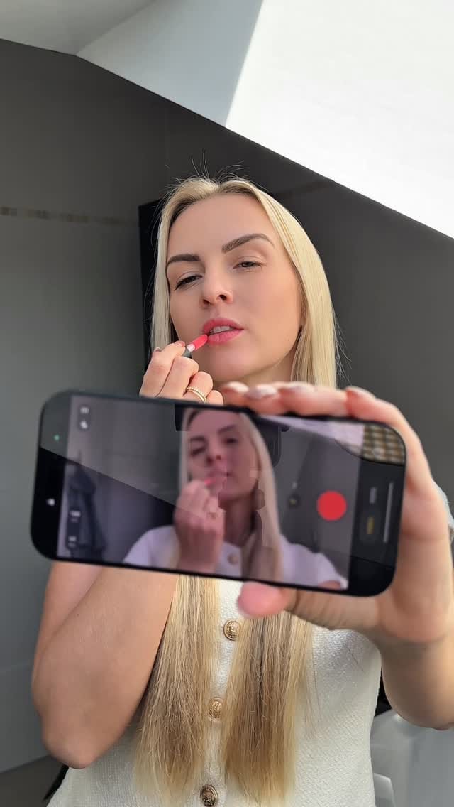 Post 6 by Luis Huber | Dein Celebrity Make-Up Artist in München on Instagram (video)