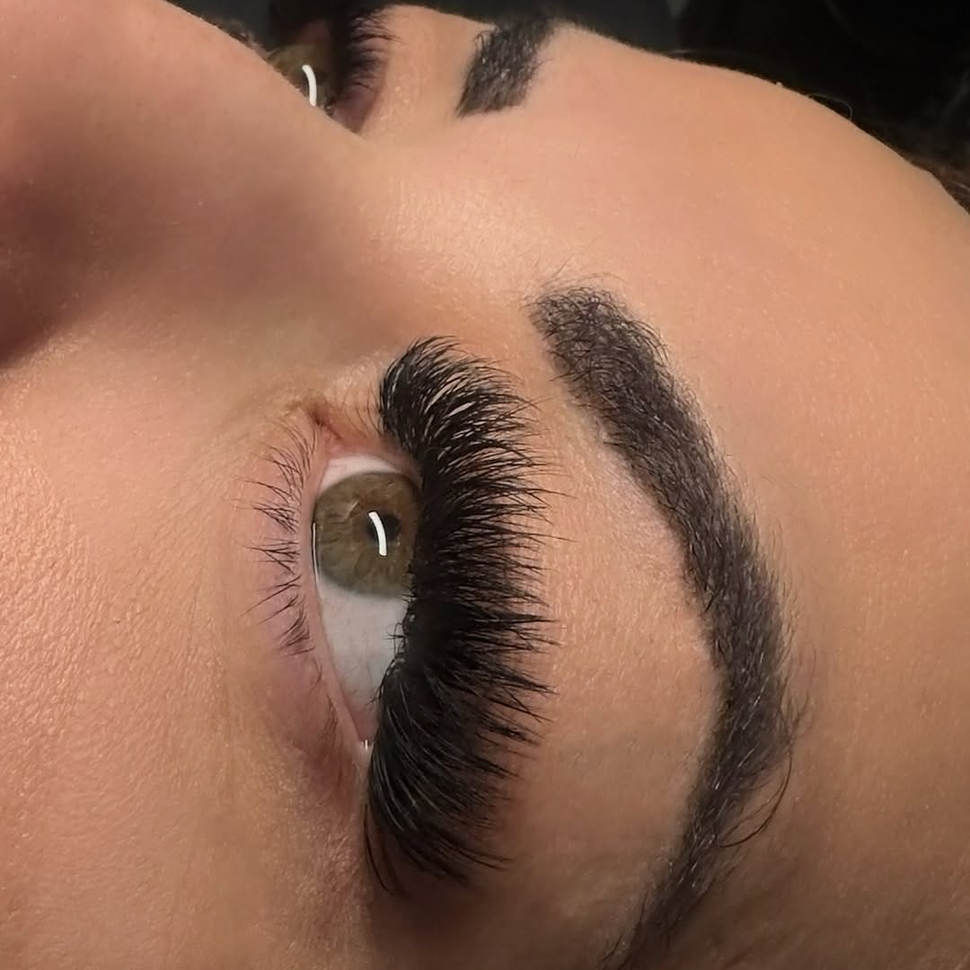 Post 6 by Esra Karadag  LashTrainer & BeautyStylist on Instagram (image)