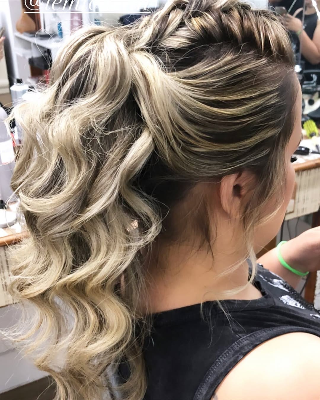 Post 7 by Lessence Coiffeur on Instagram (image)