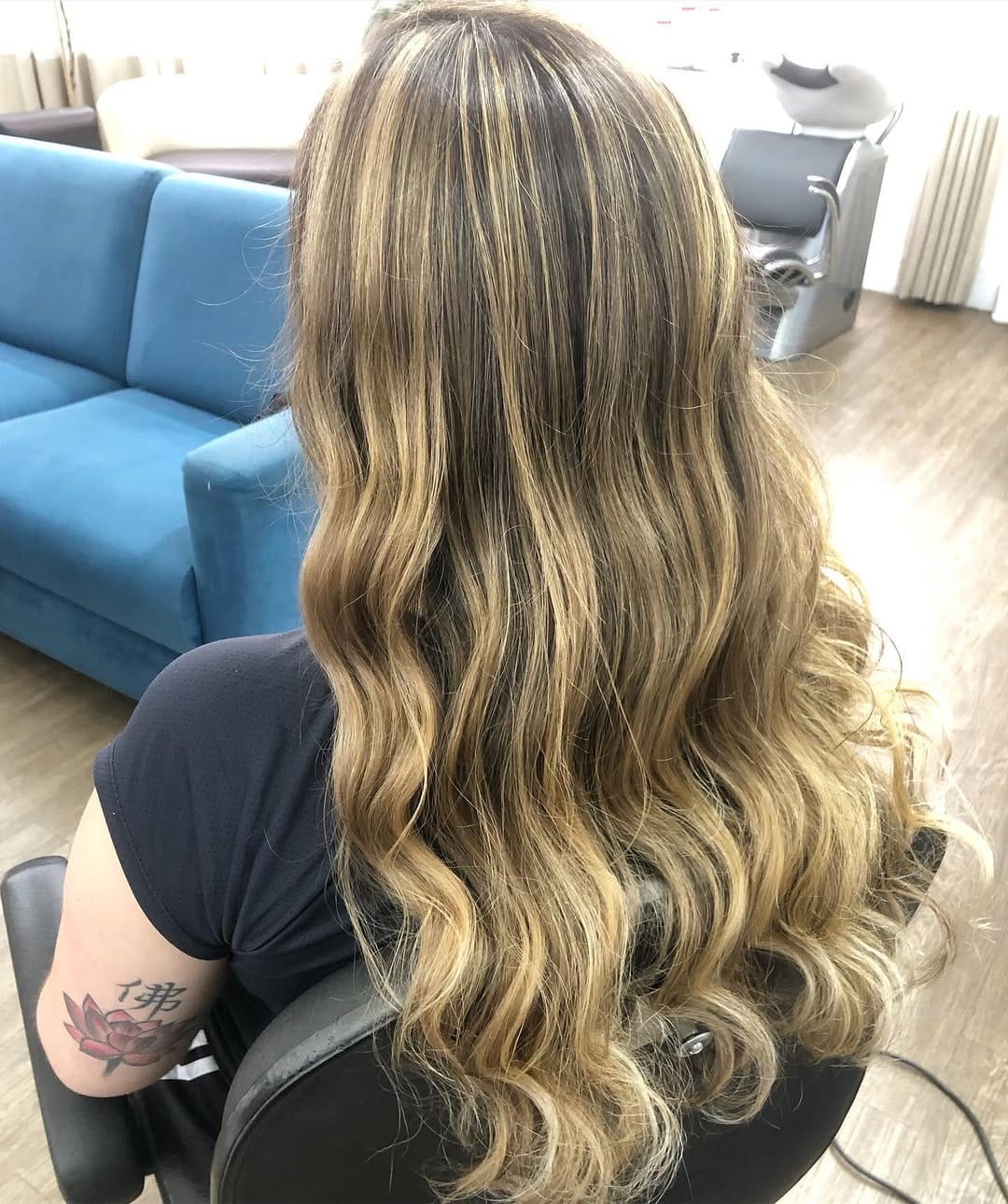 Post 8 by Lessence Coiffeur on Instagram (image)