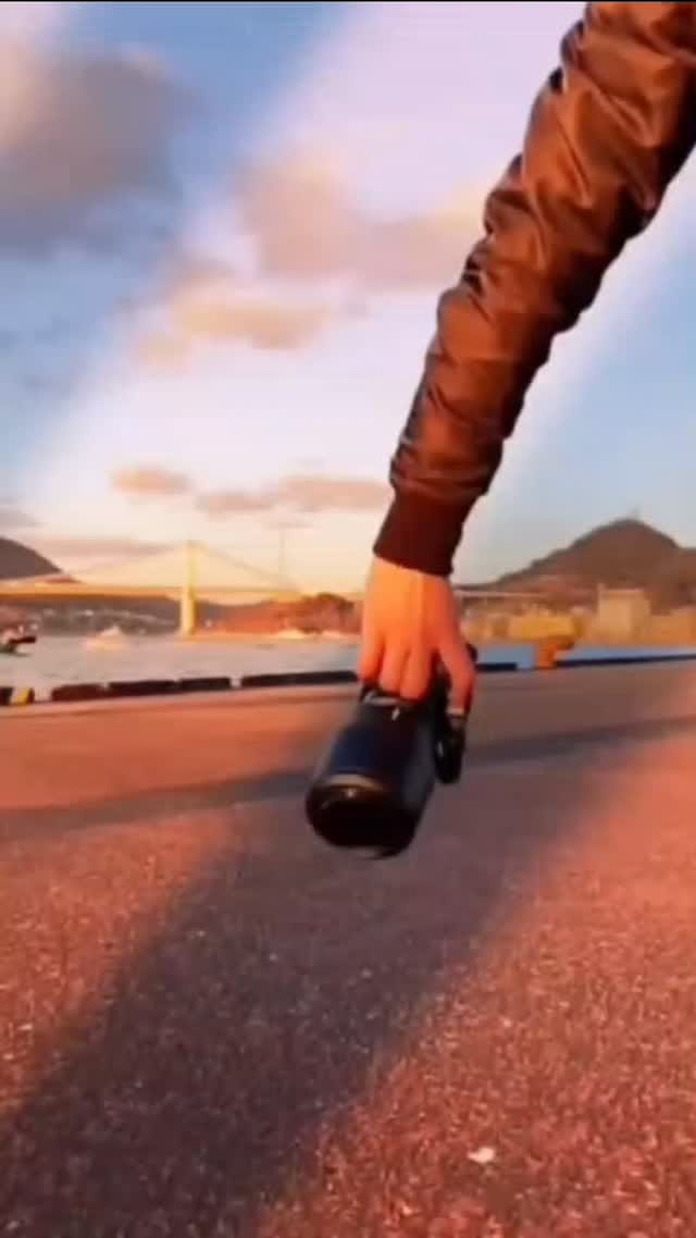 Post 3 by Chimbica Burguer on Instagram (video)