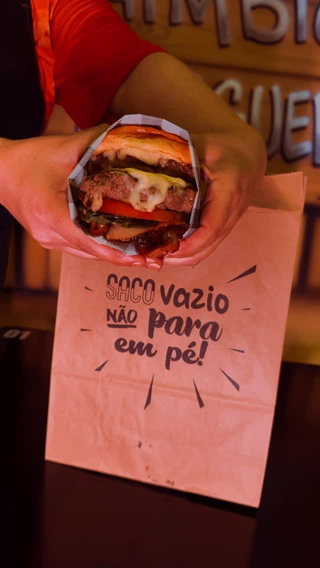Post 9 by Chimbica Burguer on Instagram (video)