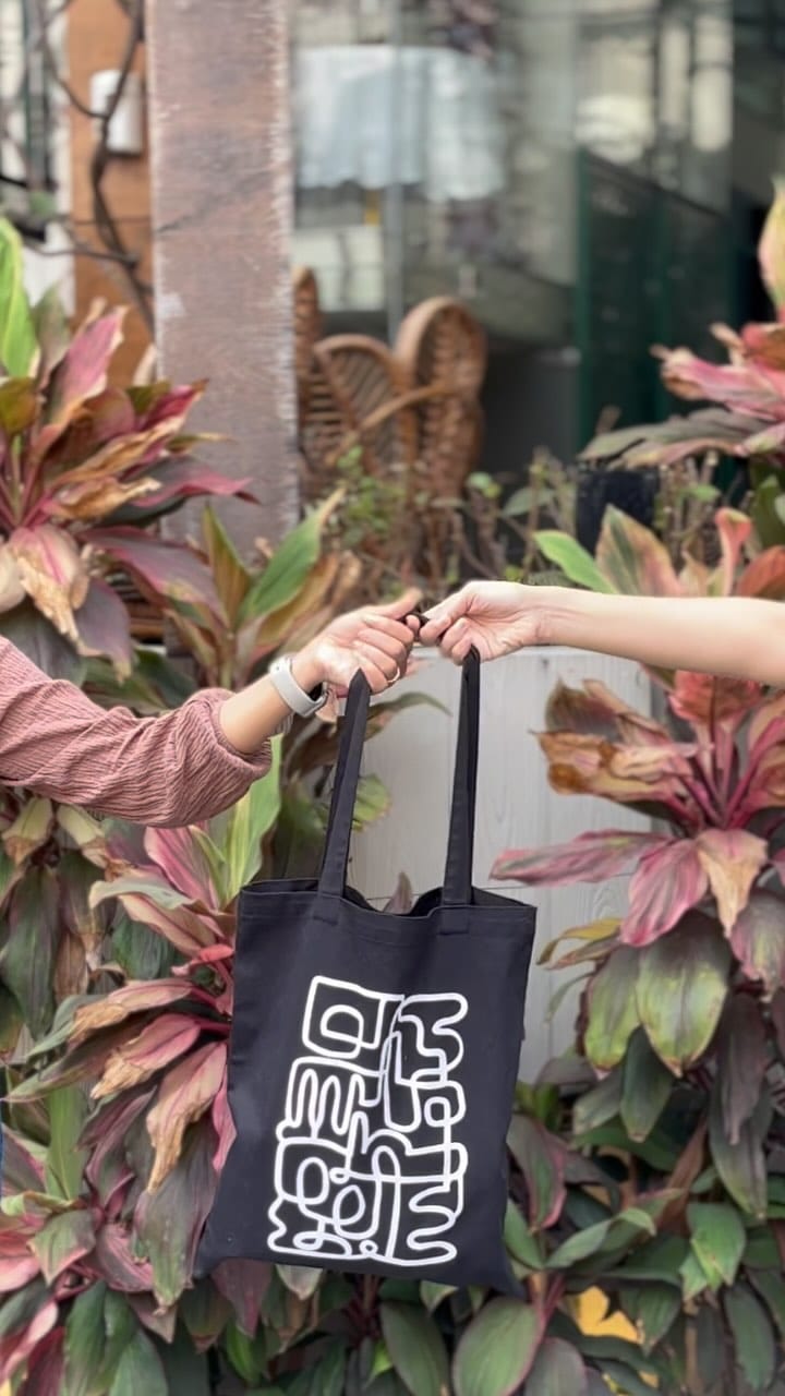 Post 5 by The Art People on Instagram (video)