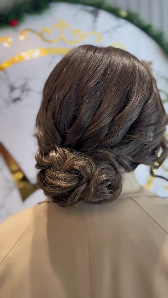 Post 6 by Hair-stilist on Instagram (video)