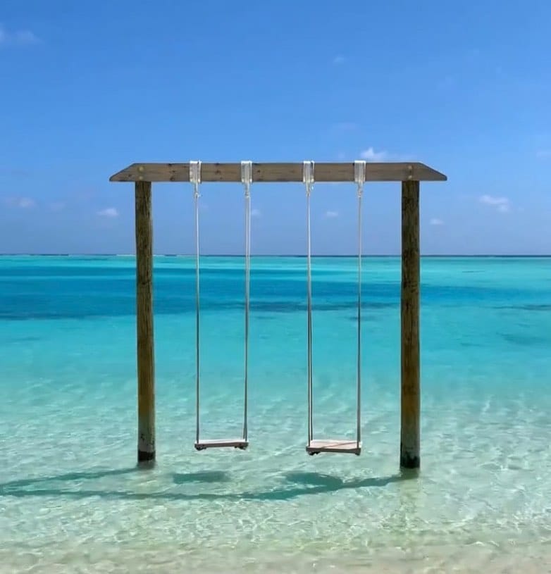 Post 10 by SUN FOLIE on Instagram (image)