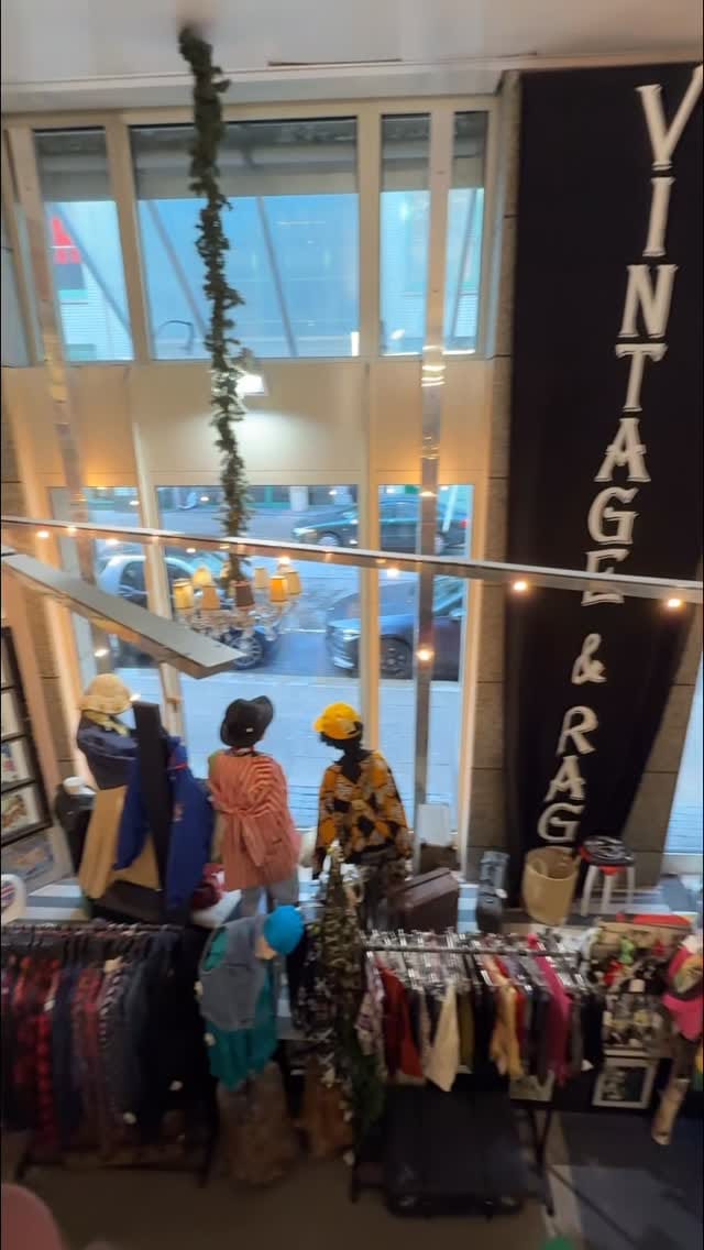 Post 3 by Vintage & Rags on Instagram (video)