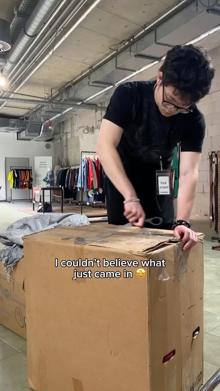 Post 6 by Vintage & Rags on Instagram (video)