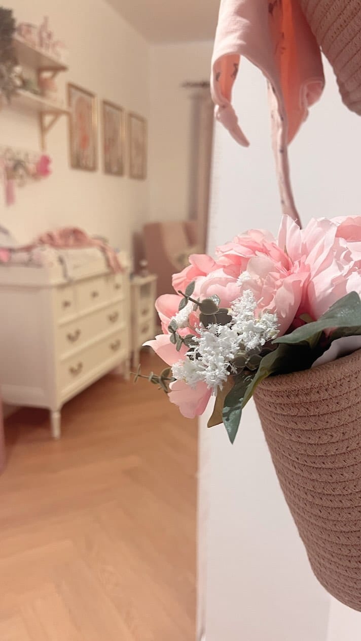 Post 6 by Decor In The Desert on Instagram (video)