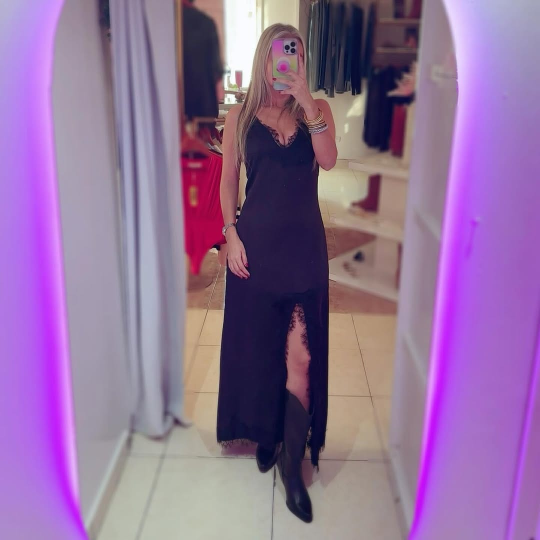 Post 9 by Lovglam Boutique on Instagram (image)