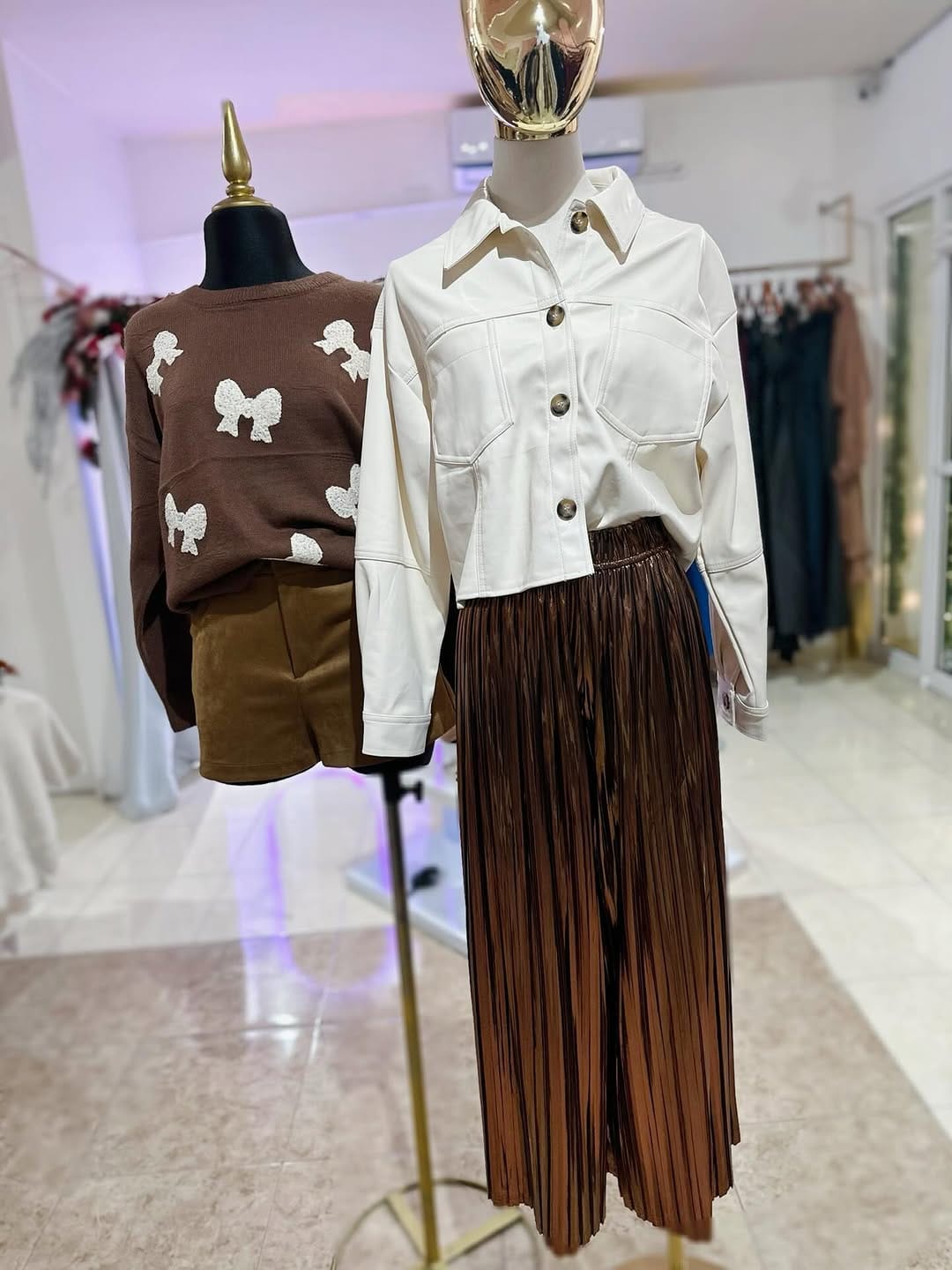 Post 10 by Lovglam Boutique on Instagram (image)