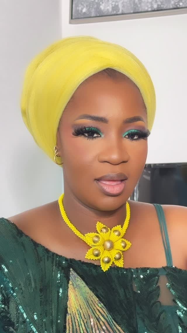 Post 7 by Rosenberg Pro Makeup Artist, Hair Braider & Jeweler on Instagram (video)