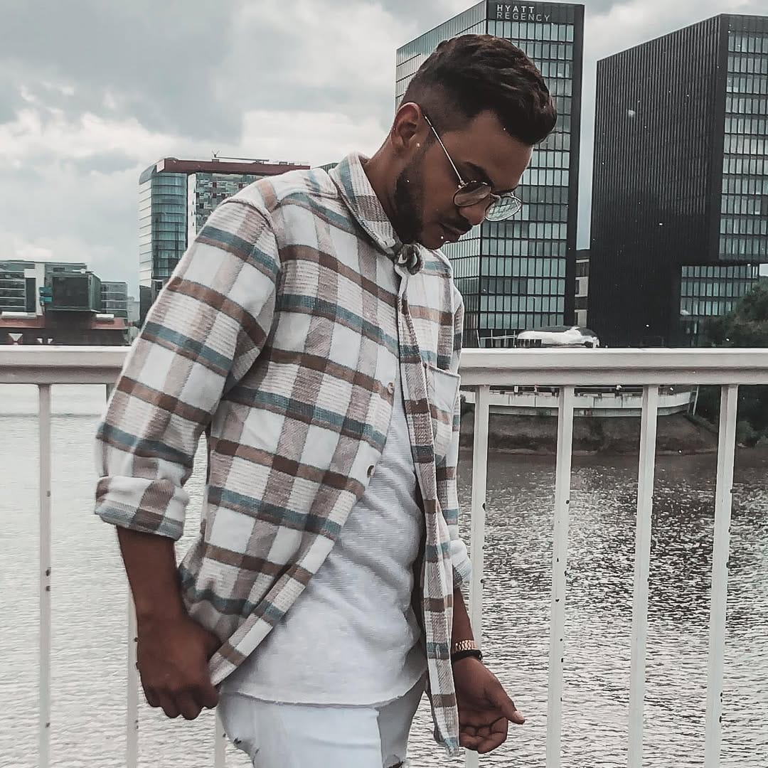 Post 9 by MARLON CHARUS on Instagram (image)