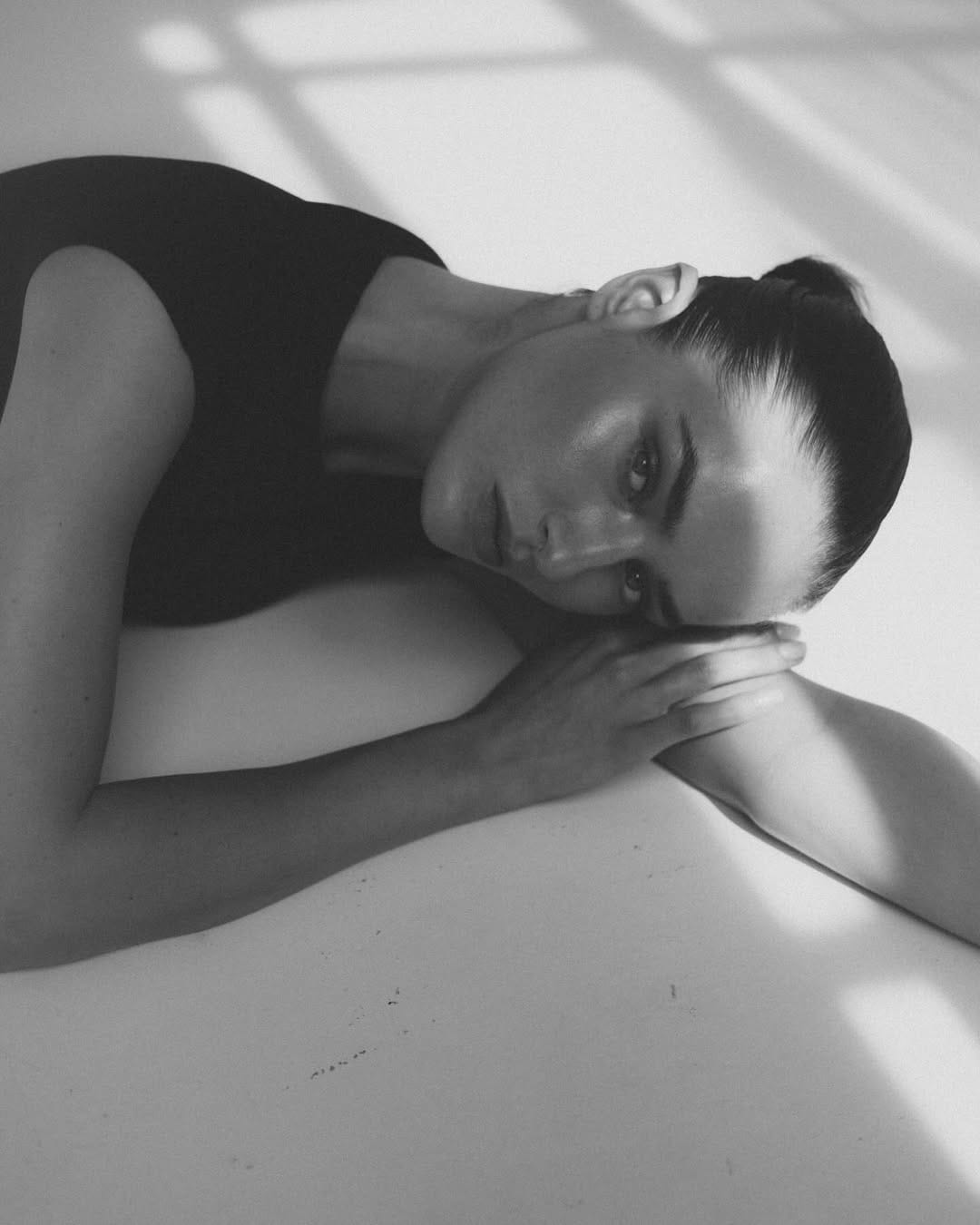 Post 8 by CARMELLA VAN HOEGAERDEN on Instagram (carousel)