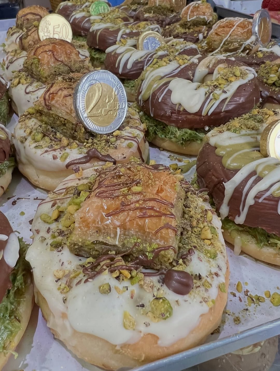 Post 5 by TUTTI D🍩NUT on Instagram (carousel)