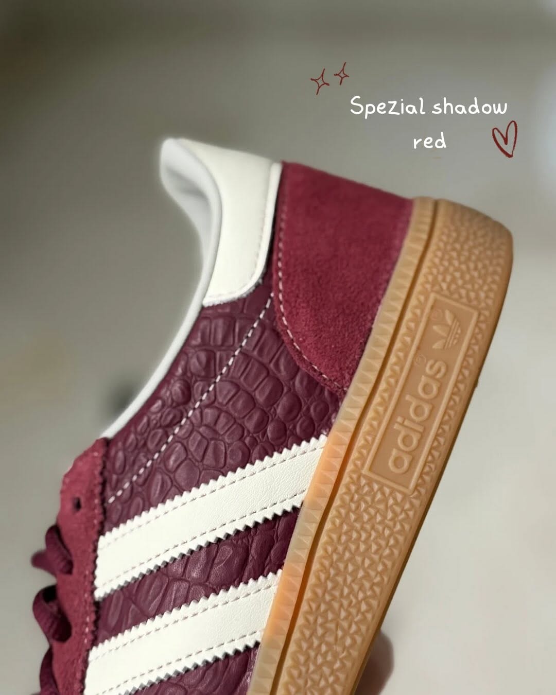 Post 7 by Dar Of Sneakers on Instagram (carousel)