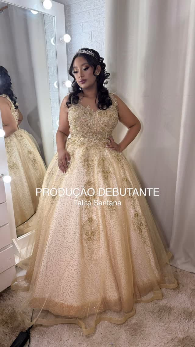 Post 4 by Talita Santana Maquiadora Profissional on Instagram (video)