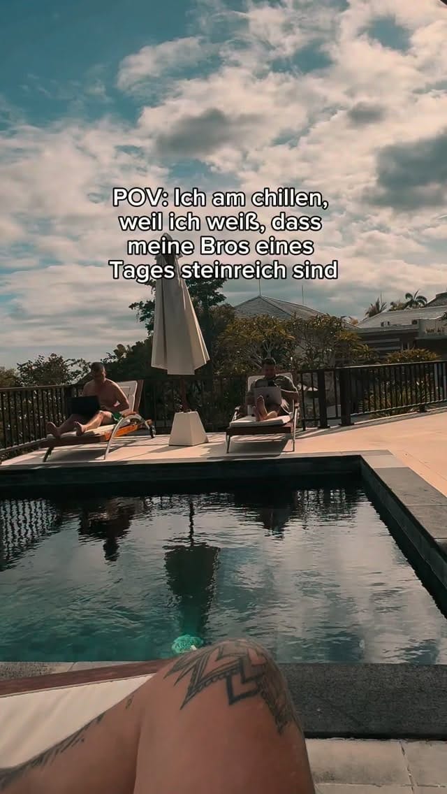 Post 9 by Ewa Forewa on Instagram (video)