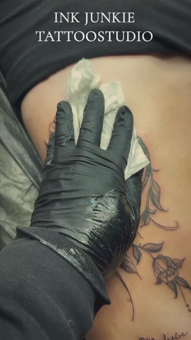 Post 1 by INK JUNKIE TATTOOSTUDIO on Instagram (video)