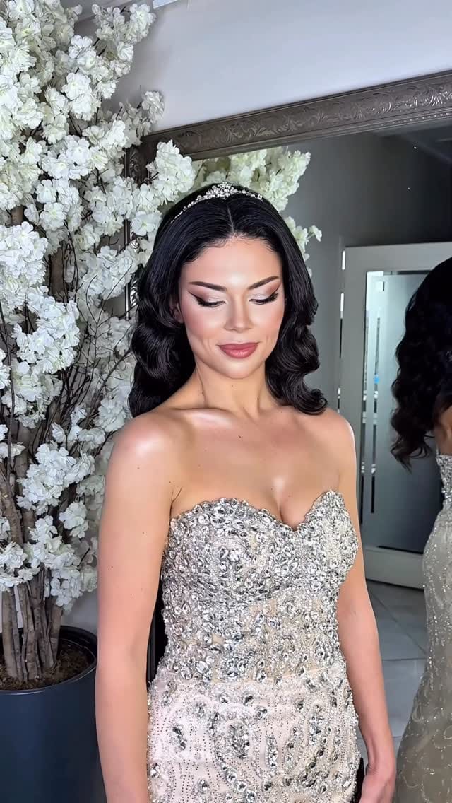 Post 1 by Hairdesigner & Makeup Studio on Instagram (video)