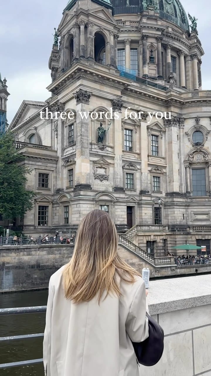 Post 10 by ELF 💫 on Instagram (video)