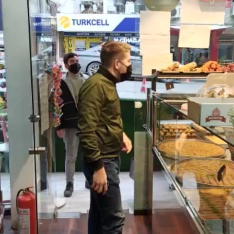 Post 3 by Ümit yaman baklavari on Instagram (video)