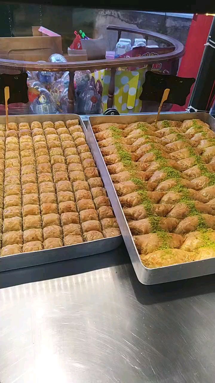 Post 2 by Ümit yaman baklavari on Instagram (video)