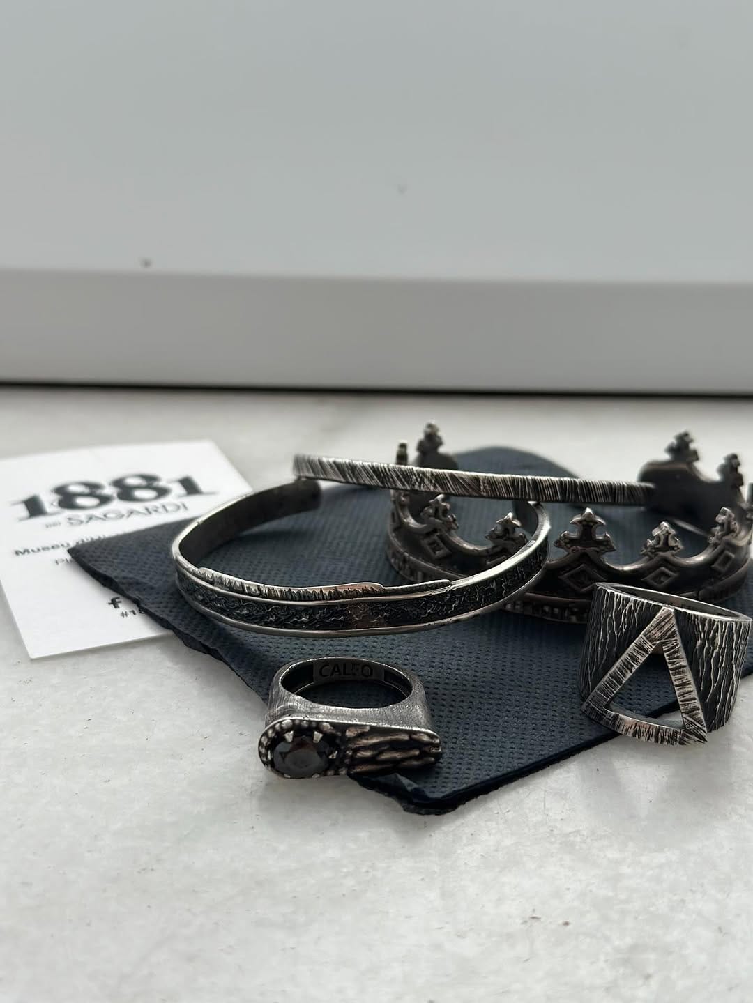 Post 6 by Caleo Jewellery on Instagram (image)