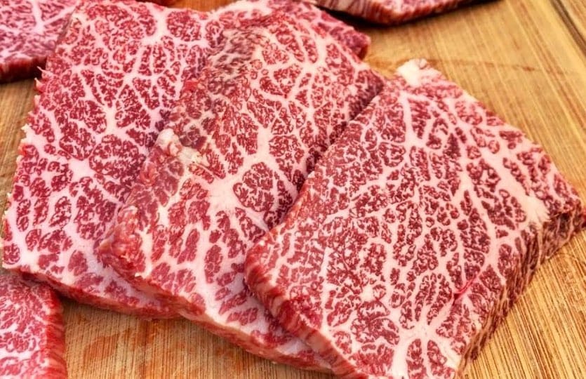 Post 10 by Rinderzucht Holstein-Wagyu on Instagram (carousel)
