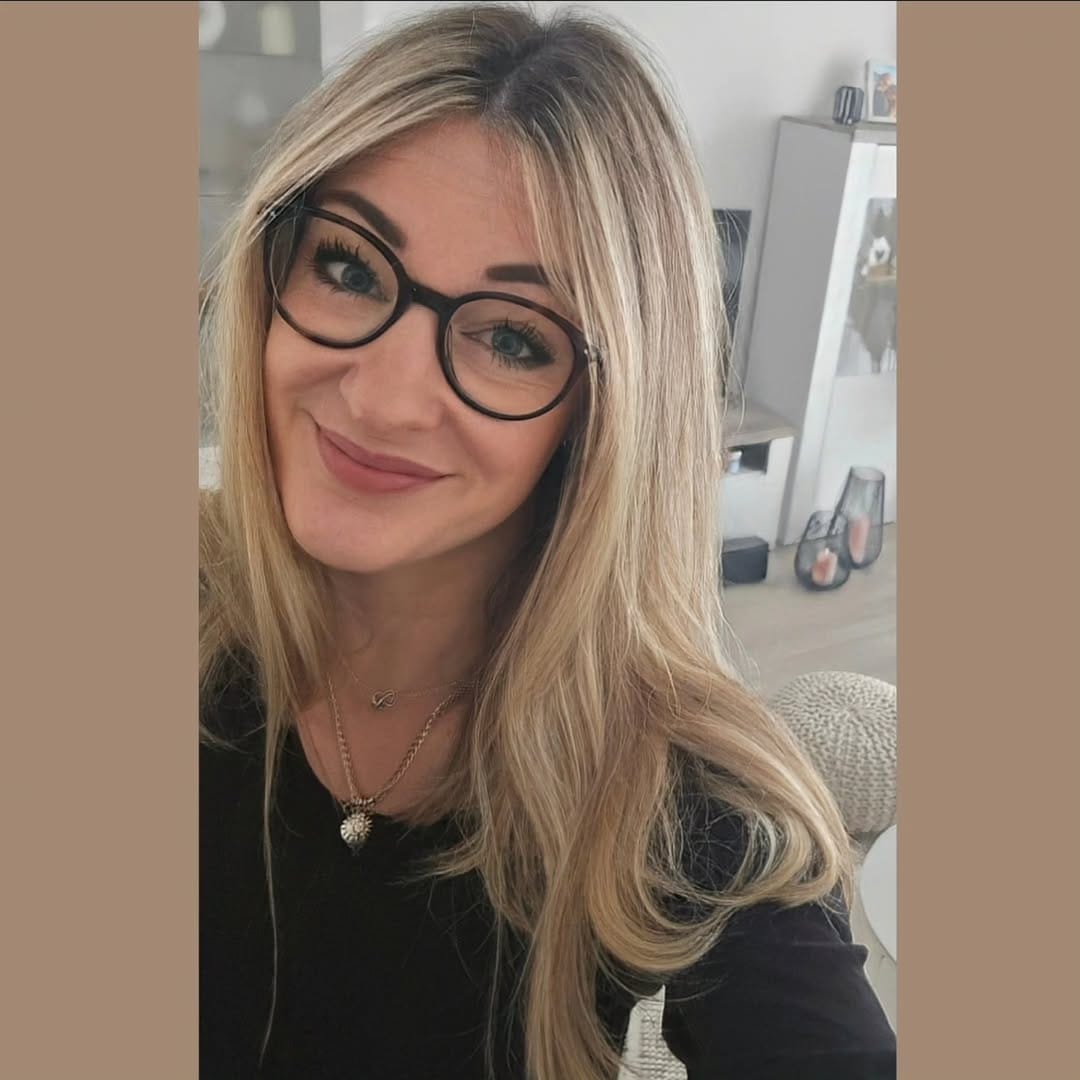 Post 10 by 𝓐𝓷𝓳𝓪 𝓑𝓮𝔂𝓮𝓻 on Instagram (image)