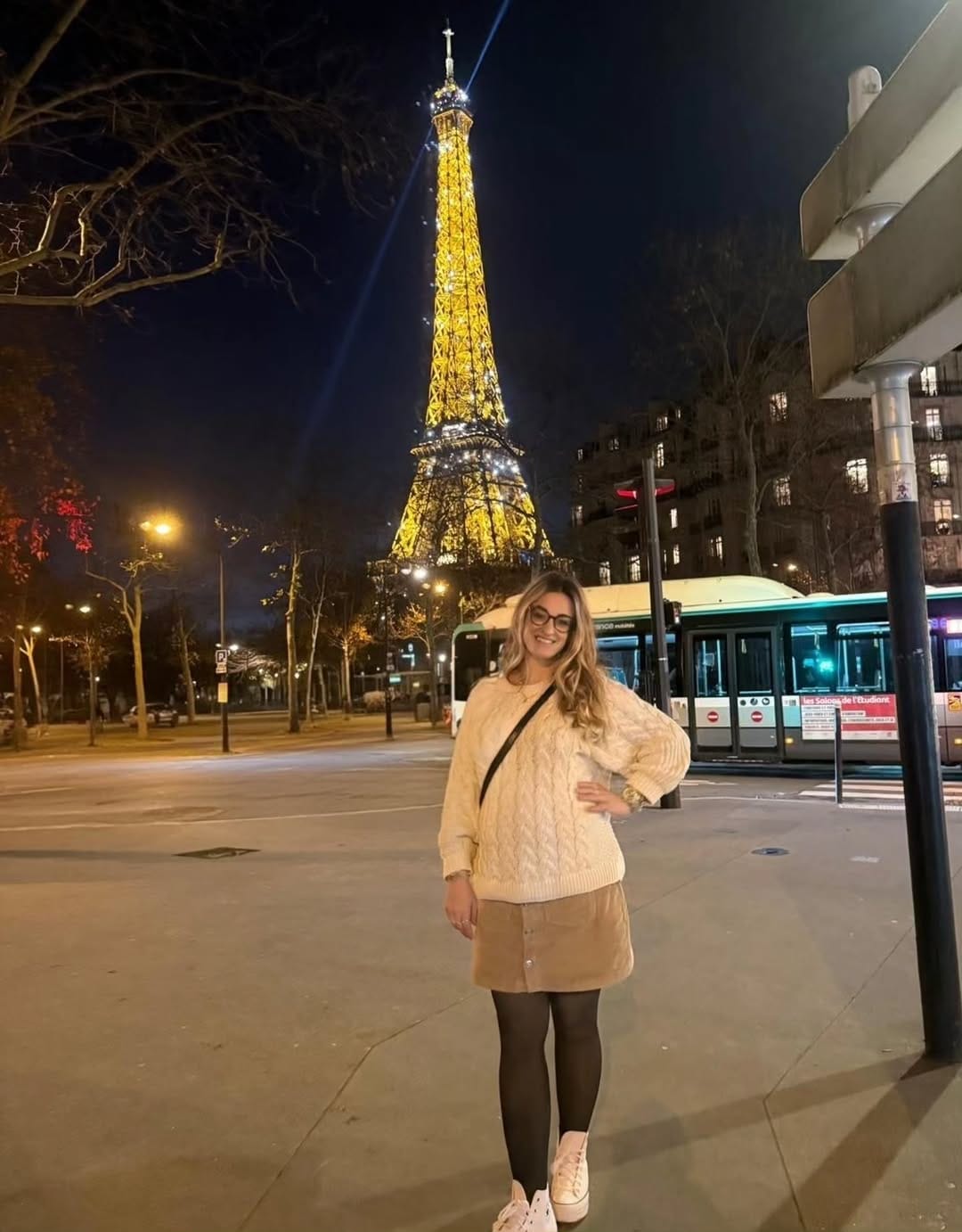 Post 5 by 𝓐𝓷𝓳𝓪 𝓑𝓮𝔂𝓮𝓻 on Instagram (carousel)