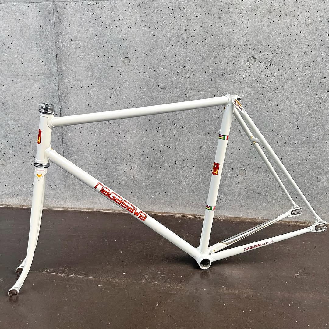 Post 5 by GIRAGIRA CHARIYA on Instagram (carousel)